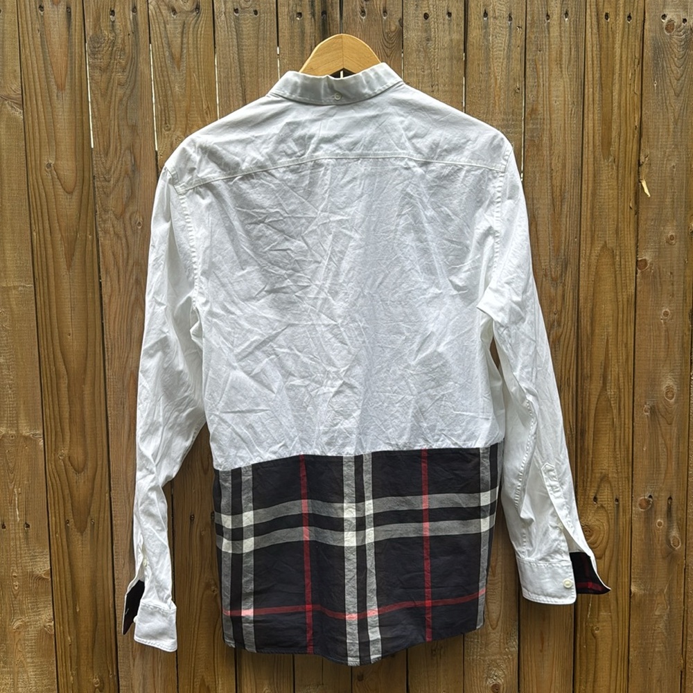 Burberry White and Black Casual Button Down Shirt - Picture 8 of 8